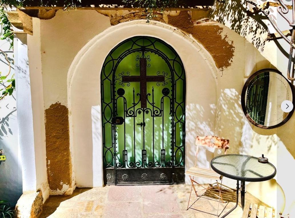 Oliva Courtyard Guesthouse Exteriér fotografie