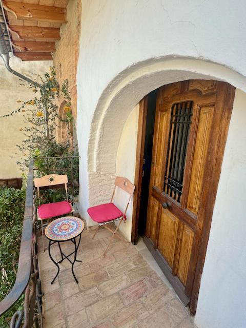 Oliva Courtyard Guesthouse Exteriér fotografie