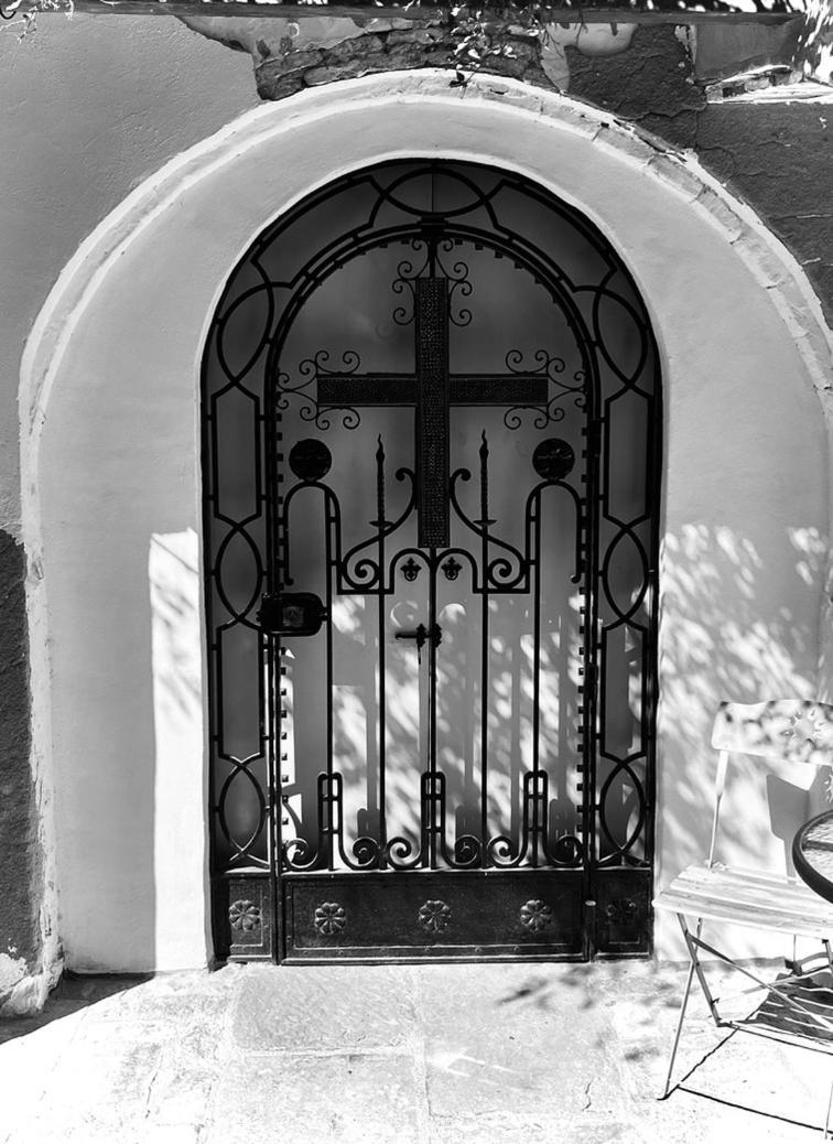 Oliva Courtyard Guesthouse Exteriér fotografie